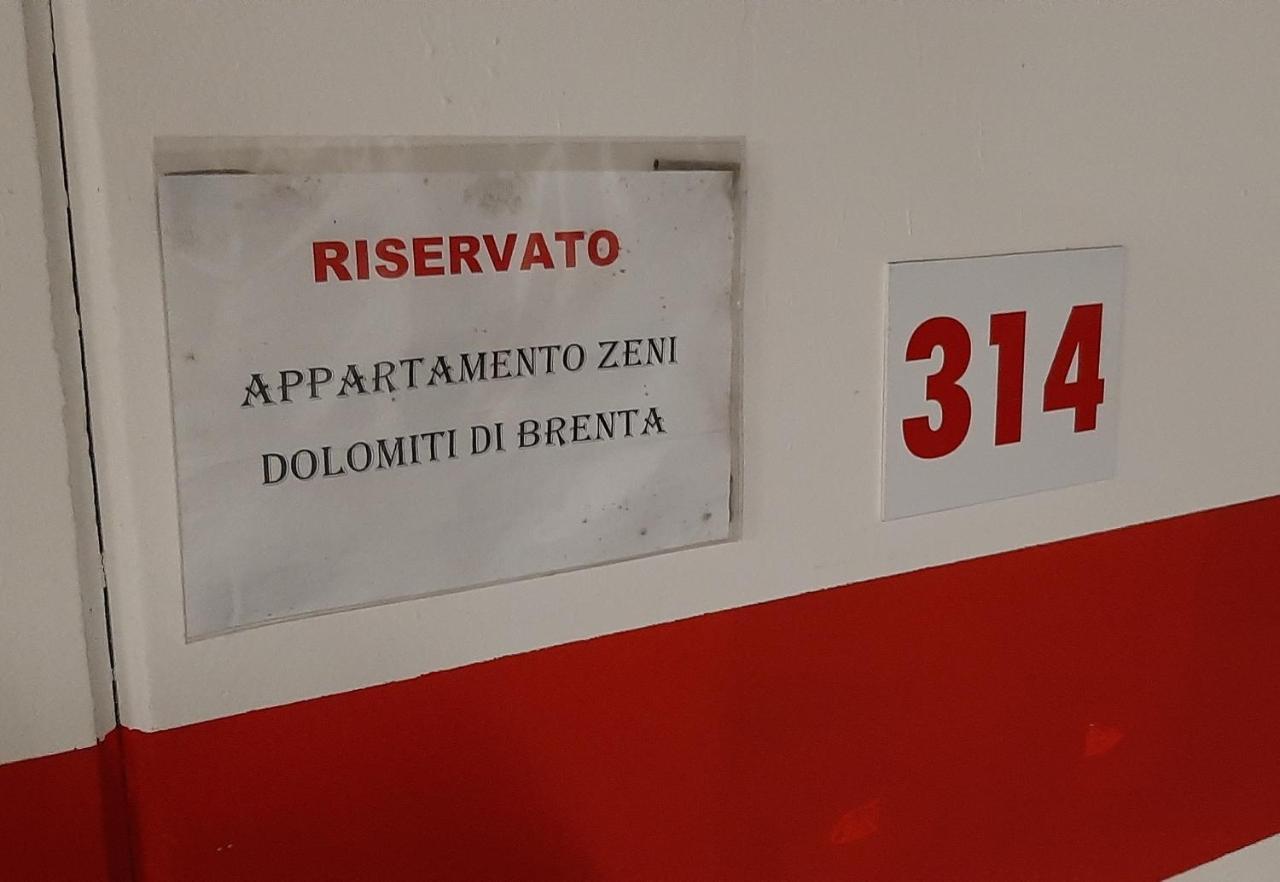 Appartamento Zeni - Dolomiti Di Brenta モルヴェーノ エクステリア 写真